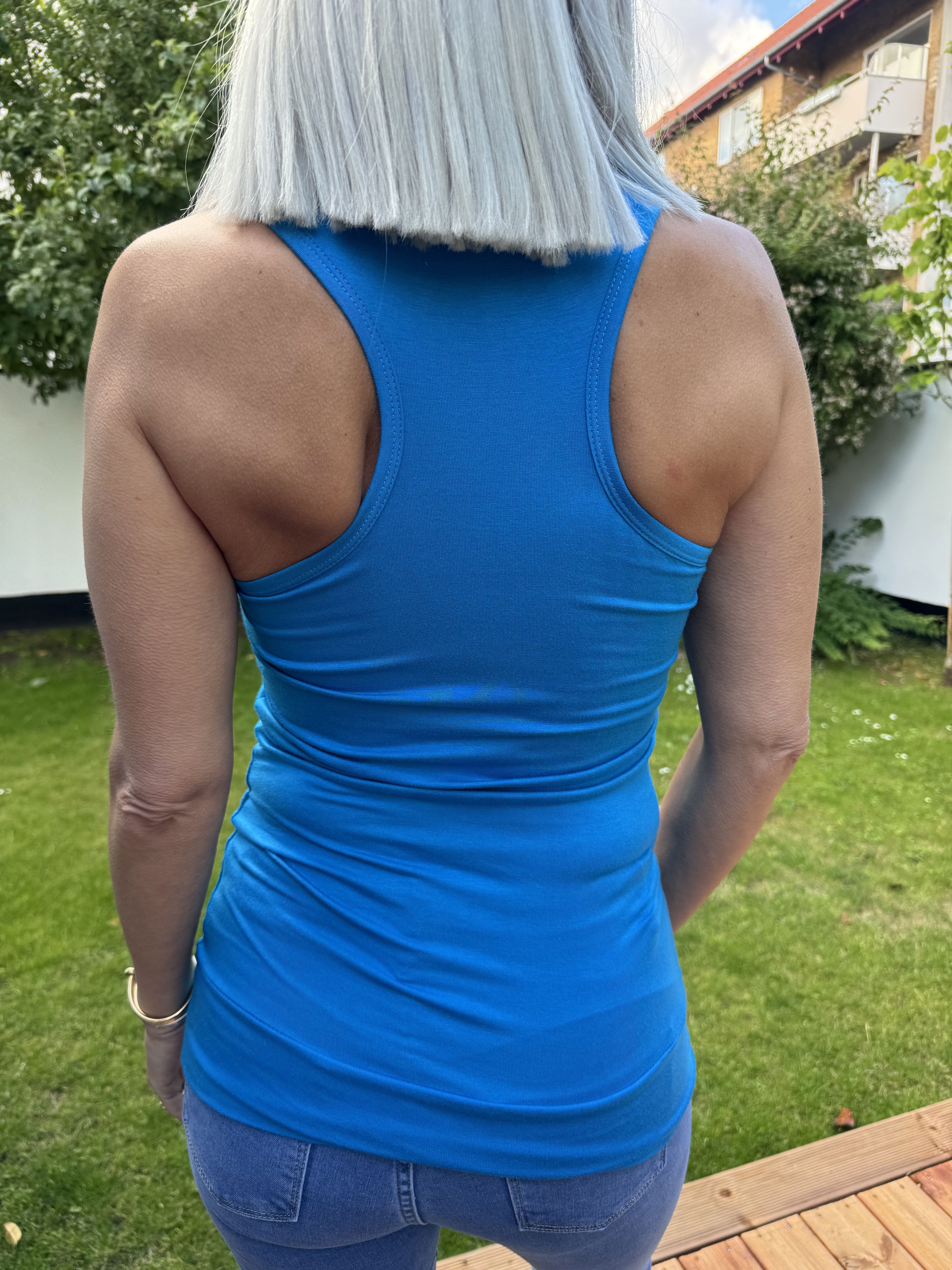 Talula - Basic topp i ventilerande material